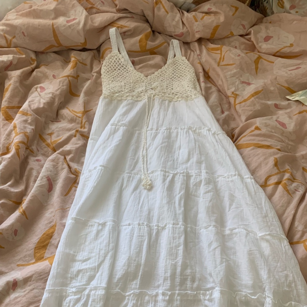 WHITE SUNDRESS